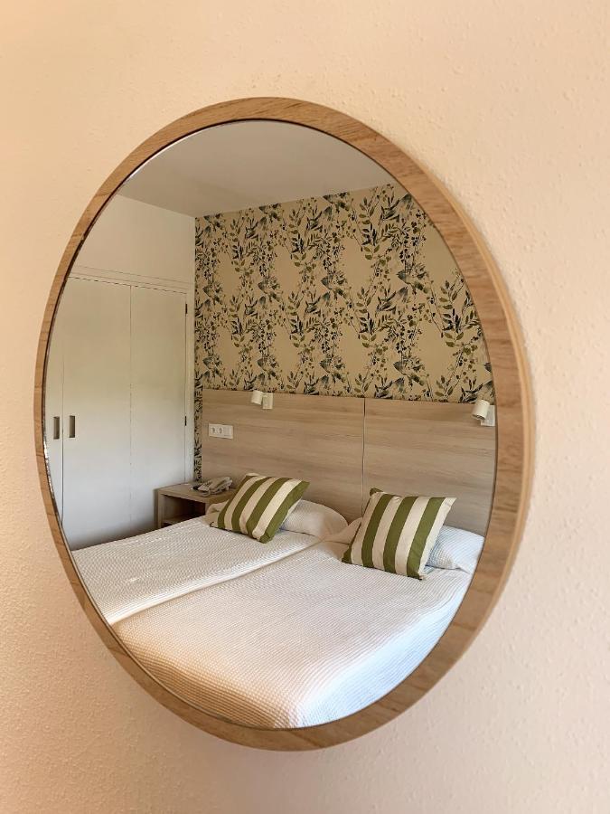 Hotel Mi Casa Sabiñánigo Zewnętrze zdjęcie